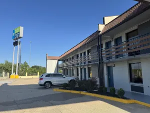 Image of SureStay Studio by Best Western Gonzales