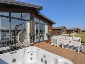 Image of 1 Delamere Point