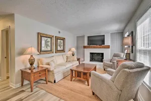 Image of Downtown Southern Pines Townhome With Deck!
