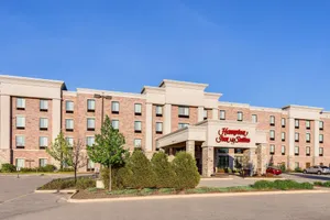 Image of Hampton Inn & Suites West Bend