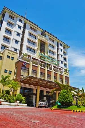Image of The Pinnacle Hotel and Suites