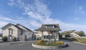 Image of Emerald Dolphin Inn & Mini Golf