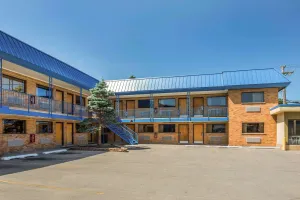 Image of Rodeway Inn Lyons - La Grange