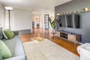 Image of 1 Mi to UO Campus - Family Home w/ Pool Table!