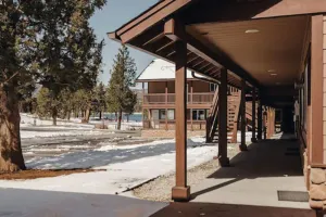 Image of Vintage Lakeside Inn