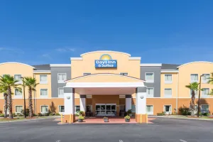 Image of Days Inn & Suites by Wyndham Savannah North I-95