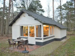 Image of Completely detached bungalow in a nature-filled park by a large fen