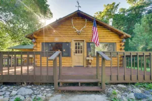 Image of Creekside Ten Sleep Vacation Rental and Deck and Grill