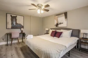 Image of Newly renovated 4BR CozySuites