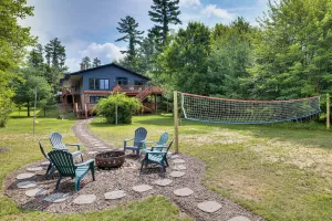 Image of Lake Arbutus Cabin: Private Dock & Pontoon Rental!