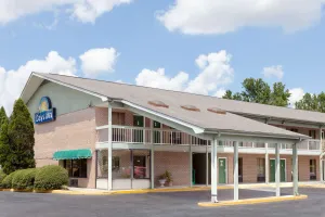 Image of Days Inn by Wyndham Columbia NE Fort Jackson