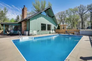 Image of 'love Lake Retreat w/ Hot Tub in New Richmond!