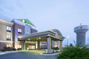 Image of Holiday Inn Express Kansas City - at the Legends! by IHG