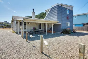 Image of Bandon Home w/ Patio, Steps to South Jetty Park
