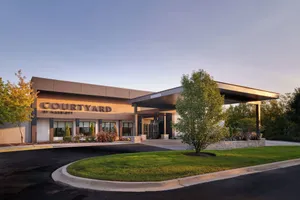 Image of Courtyard Chicago Highland Park/Northbrook