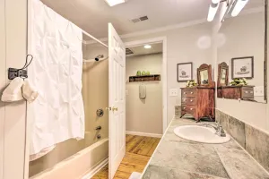 Image of Upscale Rustic Duplex on Stream, Near Blowing Rock