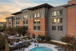 Image of Courtyard by Marriott Charleston Summerville
