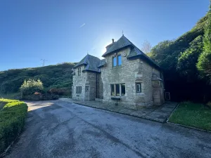 Image of Cosy 4-bed Cottage - Scenic Retreat, Aga & Wifi