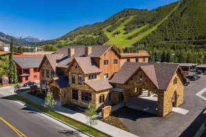 Image of Elk Country Inn