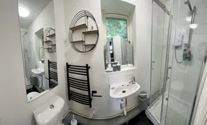 Image of Peaceful LARGE Studio Flat Colchester