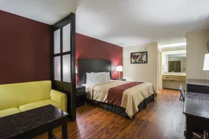 Image of Red Roof Inn & Suites Scottsboro