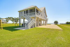 Image of Walk to Beach: Oceanfront Home w/ Outdoor Kitchen