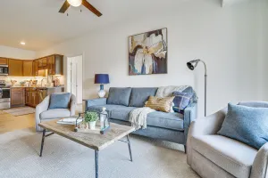 Image of 4 Mi to National Sports Center: Apt in Blaine