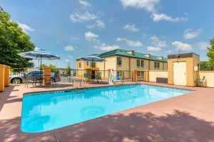 Image of Quality Inn Auburn Campus Area I-85