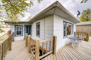 Image of Columbia City Vacation Rental with Lake Access