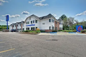 Image of Motel 6-Glenview, IL - Chicago North