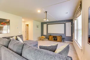 Image of 13 Mi to Dtwn Charleston: Quiet Townhome