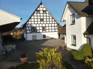 Image of Attractive Apartment in Silbecke with Garden