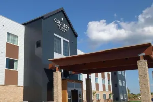 Image of Country Inn & Suites by Radisson, Ft Atkinson, WI
