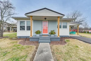 Image of Charming Cave City Vacation Rental w/ Fire Pit!