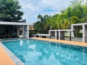 Image of Seree Grand Resort