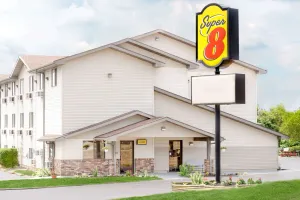 Image of Super 8 by Wyndham Kent/Akron Area