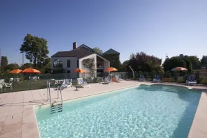 Image of Golf Hotel Colvert - Room Service Disponible