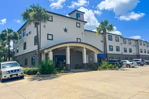 Image of OYO Townhouse Beaumont Medical Center Area