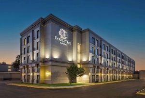 Image of DoubleTree by Hilton Minneapolis Airport, MN