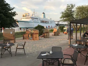 Image of Kanal-Haus "Das Gästehaus direkt am NOK"