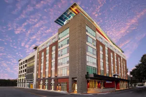Image of Aloft Savannah Downtown Historic District