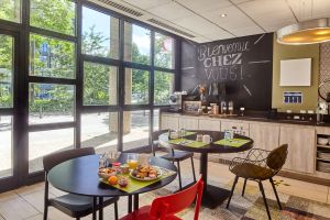 Image of B&B HOTEL Saint-Quentin-en-Yvelines Centre Gare 4 étoiles