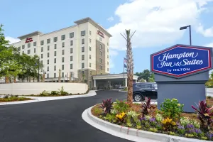 Image of Hampton Inn & Suites Charleston Airport