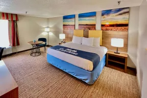 Image of Days Inn by Wyndham Rayne/Crowley