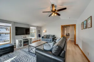 Image of Comfortable Lincoln Home: Walk to Main Street!