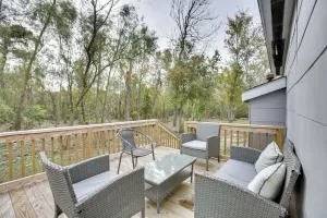 Image of Deck, Yard & Outdoor Dining: Destrehan Getaway!