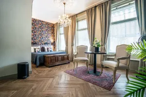 Image of The Hogg House - a city delight for two