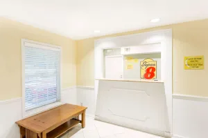 Image of Super 8 by Wyndham Statesboro