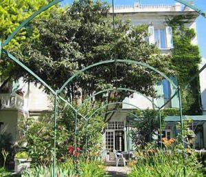Image of Au Saint Roch - Hôtel et Jardin