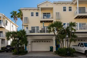 Image of 1417 Bermuda Bay Club 3 Bedroom Townhouse by RedAwning